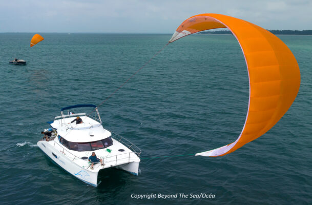 40m² LibertyKite® towing a powercat, Australia