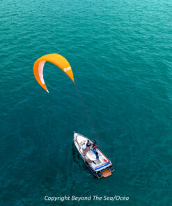 The 10 m² LibertyKite® enables eco-friendly, efficient sailing for small boats, harnessing wind power for smooth and sustainable navigation.